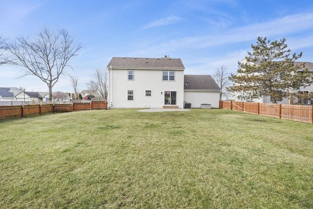 513 Bridlewood Lane, Watertown, WI 53094