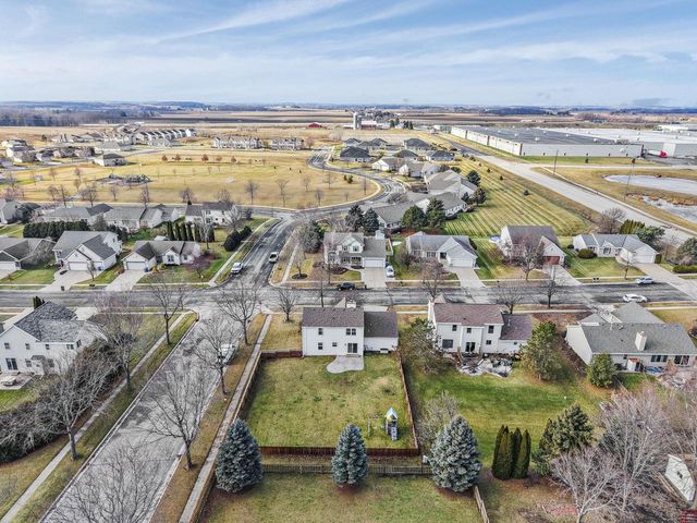 513 Bridlewood Lane, Watertown, WI 53094