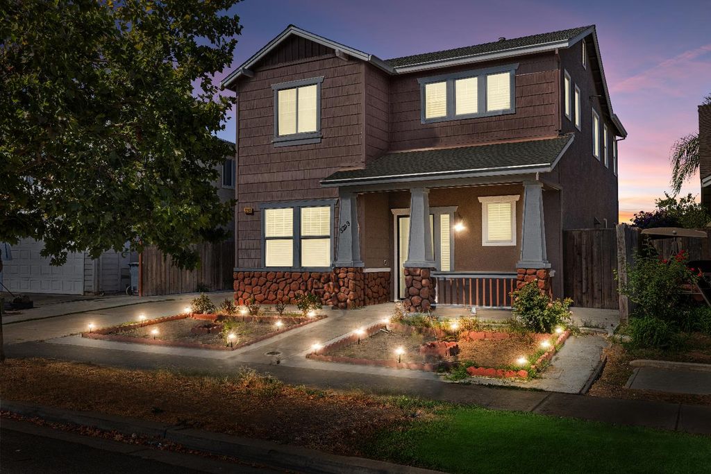 3293 Dewar Ln, Turlock, CA 95382