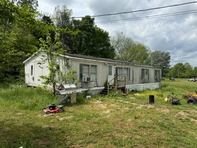 1404 Dean Rd, Chapel Hill, TN 37034