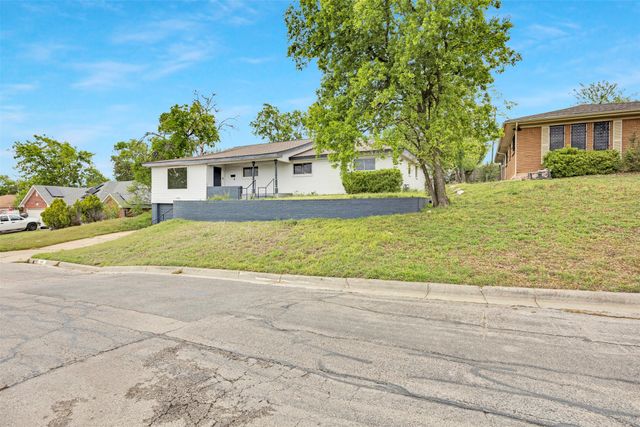 7401 Trimble Drive, Fort Worth, TX 76134