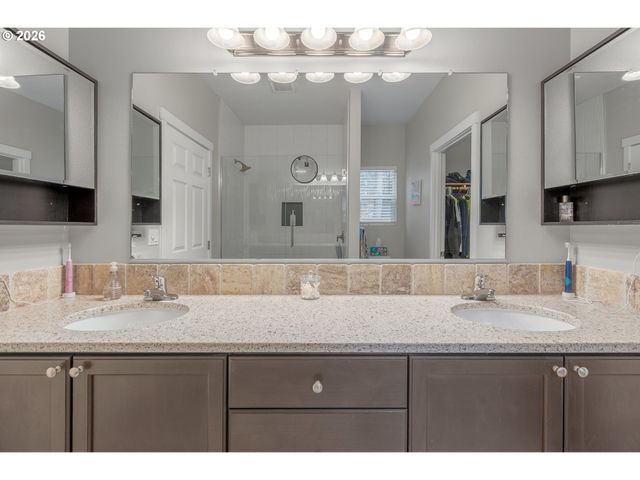 349 IRVING Rd, Eugene, OR 97404