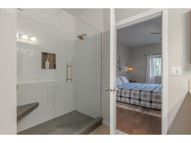 349 IRVING Rd, Eugene, OR 97404