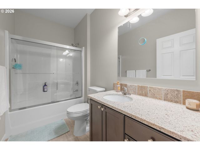 349 IRVING Rd, Eugene, OR 97404