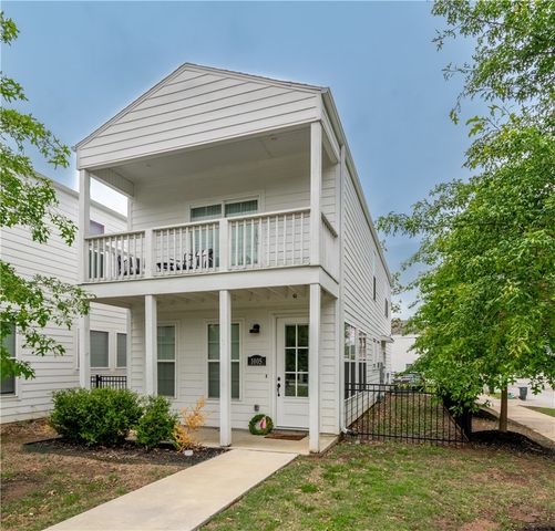1005 S Hollywood Avenue, Fayetteville, AR 72701