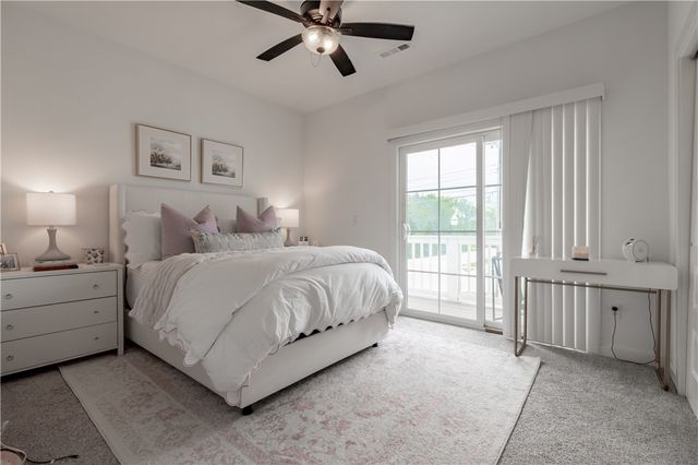 1005 S Hollywood Avenue, Fayetteville, AR 72701
