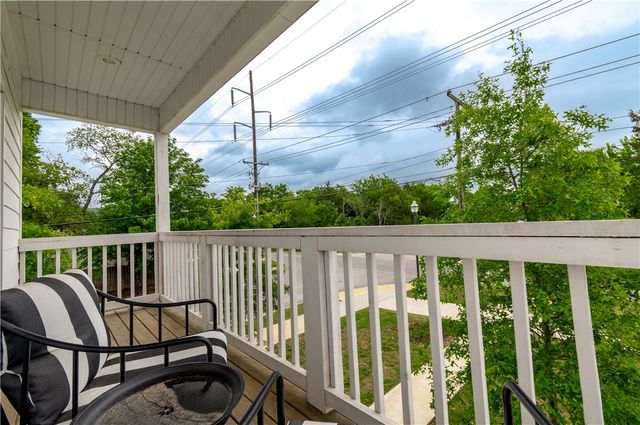 1005 S Hollywood Avenue, Fayetteville, AR 72701