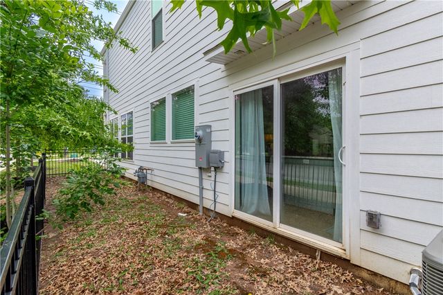 1005 S Hollywood Avenue, Fayetteville, AR 72701
