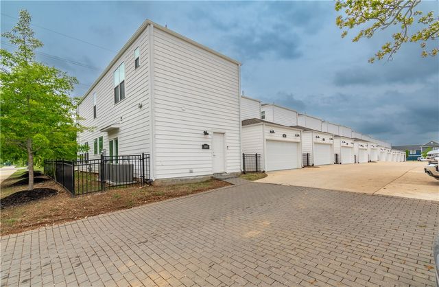 1005 S Hollywood Avenue, Fayetteville, AR 72701