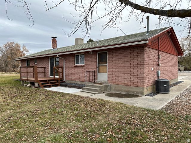 7396 W 5500 S, Hooper, UT 84315