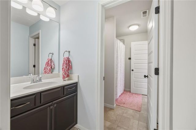 1426 Sutters Pond NW Drive, Kennesaw, GA 30152