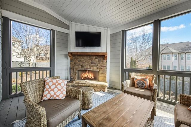 1426 Sutters Pond NW Drive, Kennesaw, GA 30152