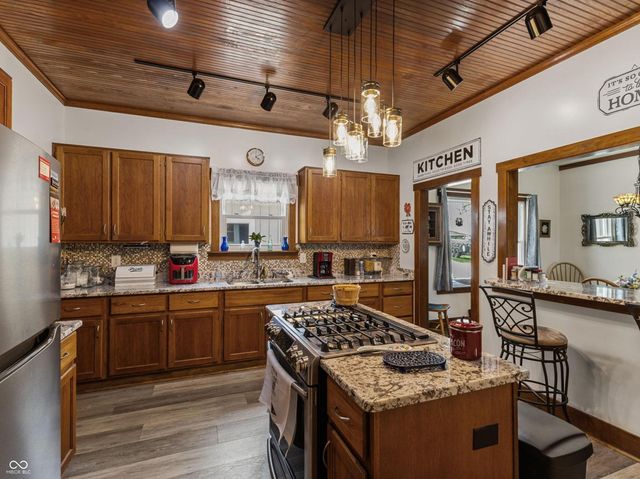 2637 W County Road 650 S, Clayton, IN 46118