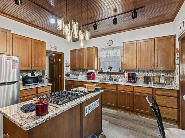 2637 W County Road 650 S, Clayton, IN 46118