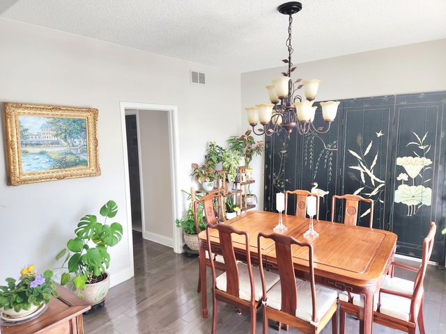 1301 Ballybunion Court, Dyer, IN 46311