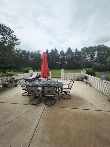 1301 Ballybunion Court, Dyer, IN 46311