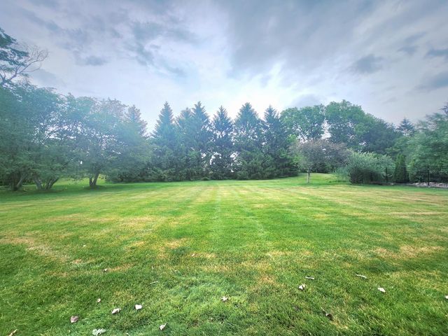 1301 Ballybunion Court, Dyer, IN 46311