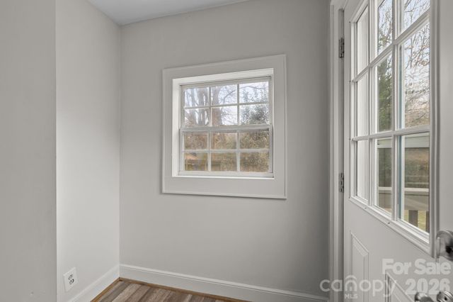 3724 Commonwealth Avenue, Charlotte, NC 28205