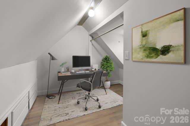 3724 Commonwealth Avenue, Charlotte, NC 28205