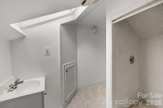 3724 Commonwealth Avenue, Charlotte, NC 28205