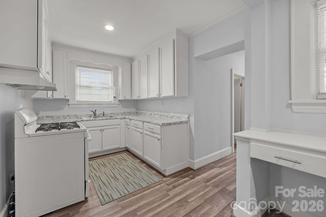 3724 Commonwealth Avenue, Charlotte, NC 28205