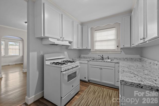 3724 Commonwealth Avenue, Charlotte, NC 28205