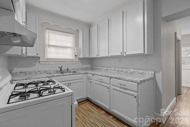 3724 Commonwealth Avenue, Charlotte, NC 28205