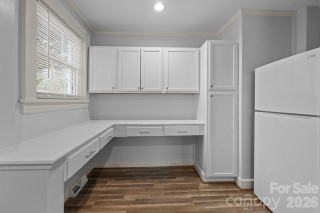 3724 Commonwealth Avenue, Charlotte, NC 28205