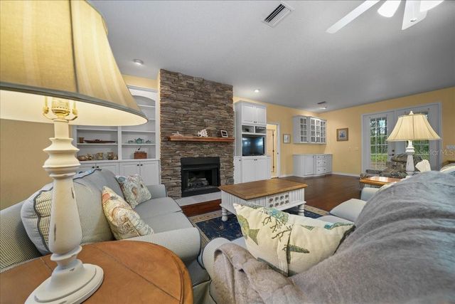 7184 NW 8TH PLACE, Ocala, FL 34482