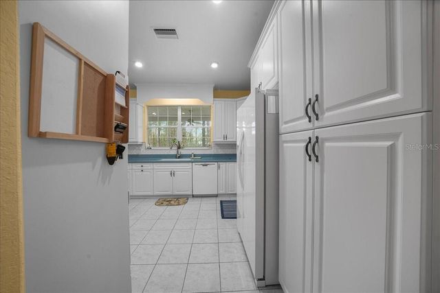 7184 NW 8TH PLACE, Ocala, FL 34482