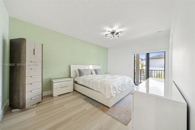 4648 NW 83rd Ave, Doral, FL 33166