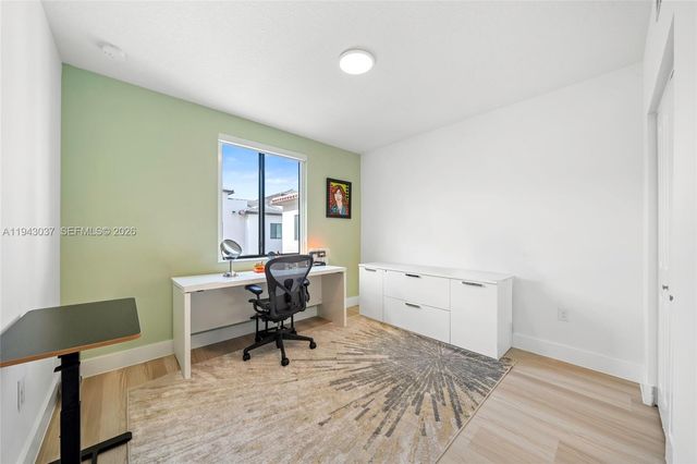 4648 NW 83rd Ave, Doral, FL 33166