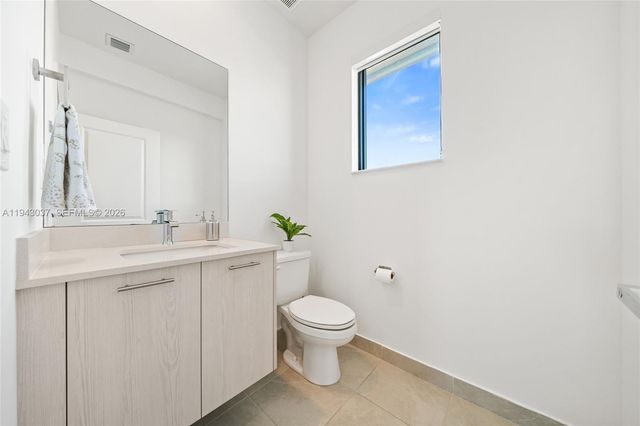 4648 NW 83rd Ave, Doral, FL 33166