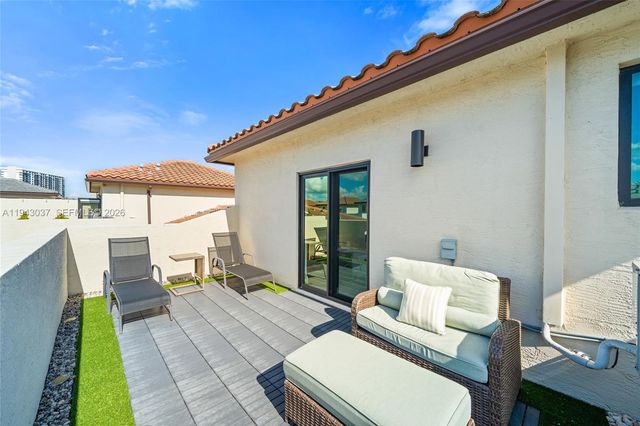 4648 NW 83rd Ave, Doral, FL 33166