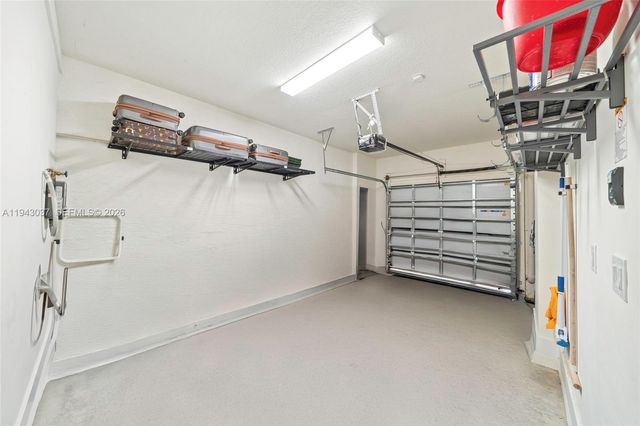 4648 NW 83rd Ave, Doral, FL 33166