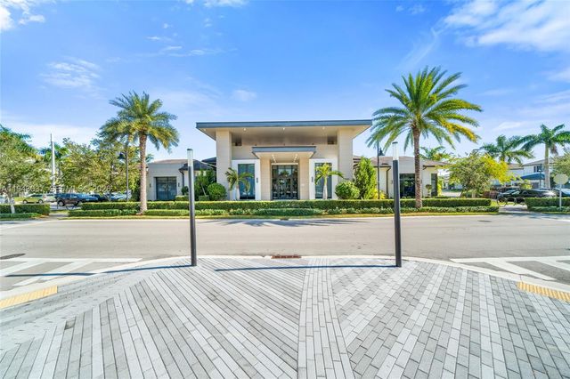 4648 NW 83rd Ave, Doral, FL 33166