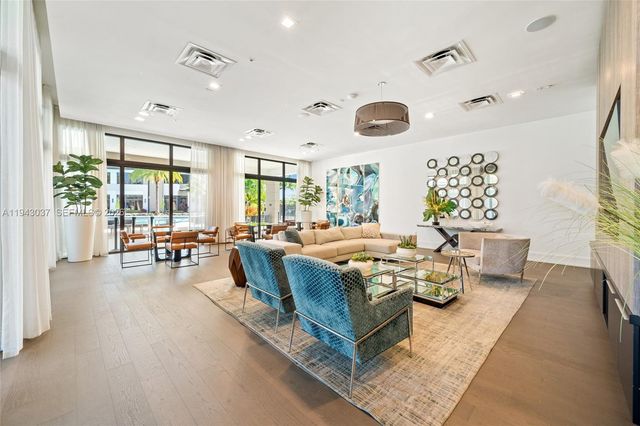 4648 NW 83rd Ave, Doral, FL 33166