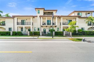 4648 NW 83rd Ave, Doral, FL 33166
