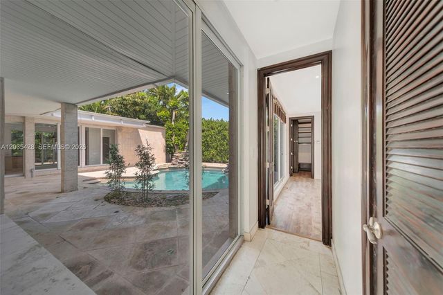 111 S Hibiscus Dr, Miami Beach, FL 33139