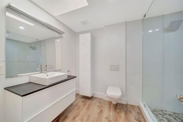 111 S Hibiscus Dr, Miami Beach, FL 33139