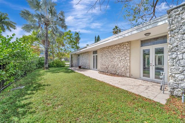 111 S Hibiscus Dr, Miami Beach, FL 33139