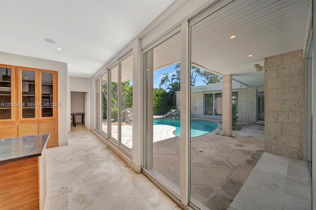 111 S Hibiscus Dr, Miami Beach, FL 33139