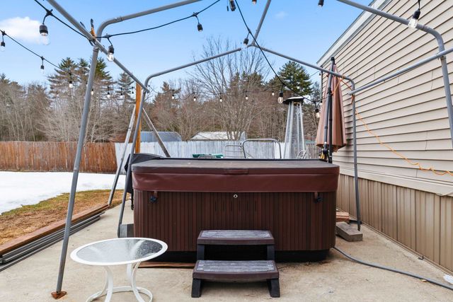 129 Salmon Falls Road, Rochester, NH 03868