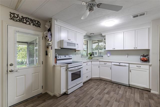 1424 MOHAWK CIRCLE, Tavares, FL 32778