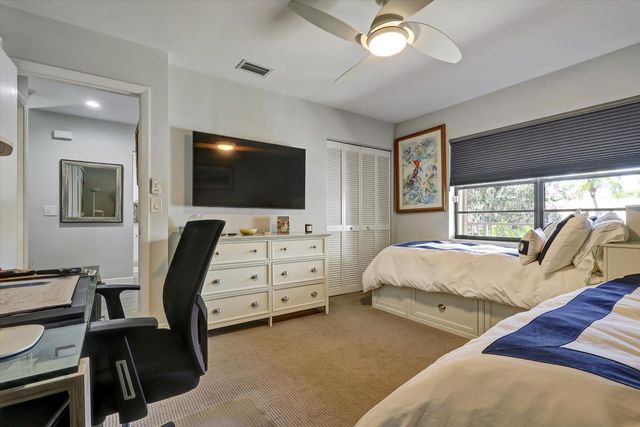 34 W Stratford Ln Lane W D, Boynton Beach, FL 33436