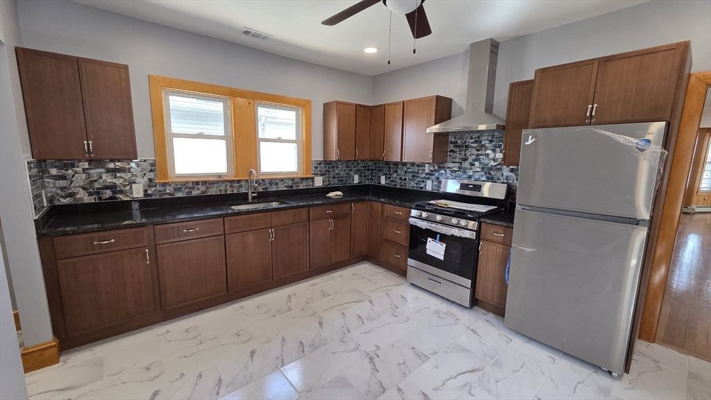 63 Carroll St 2, Chelsea, MA 02150
