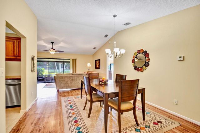 124 Mayfair Lane, Boynton Beach, FL 33426