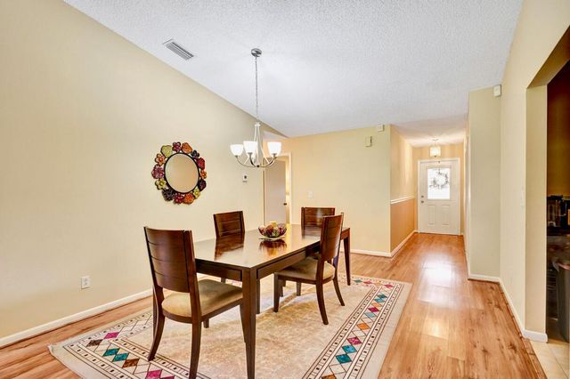 124 Mayfair Lane, Boynton Beach, FL 33426