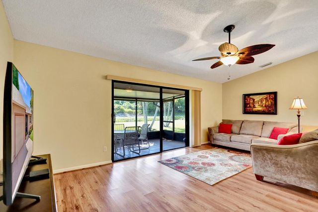 124 Mayfair Lane, Boynton Beach, FL 33426