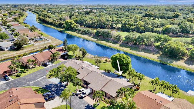 124 Mayfair Lane, Boynton Beach, FL 33426